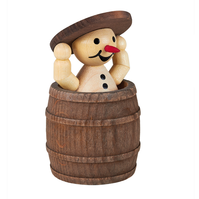 Schneemann Junior im Fass und Deckel stehend