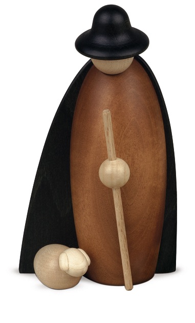 Schäfer mit Schaf im Mantel