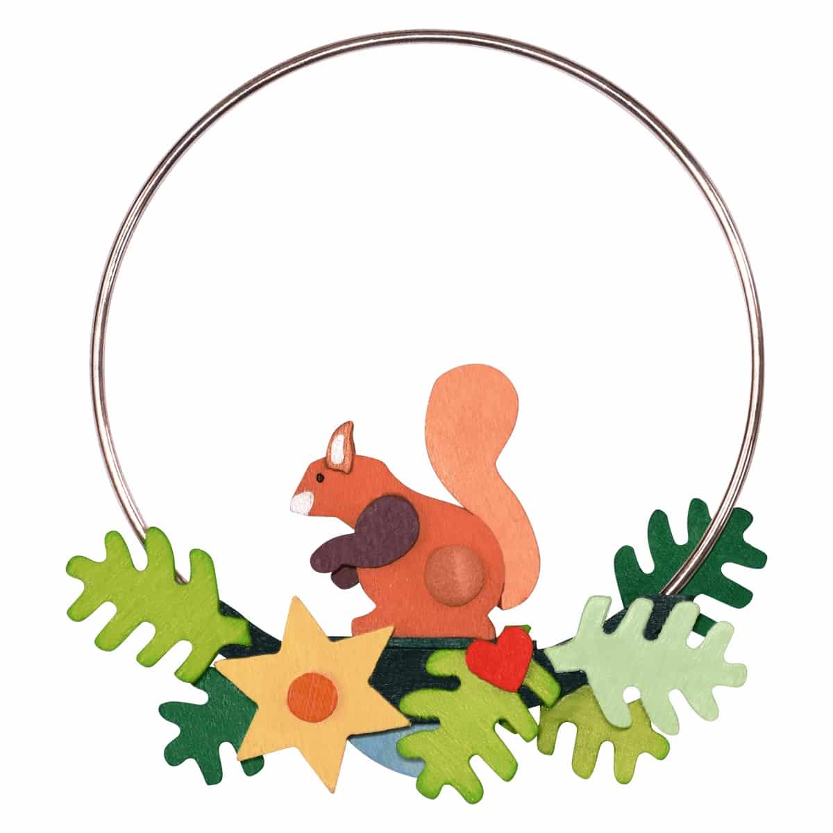 Eichhörnchen im Ring als Baumschmuck