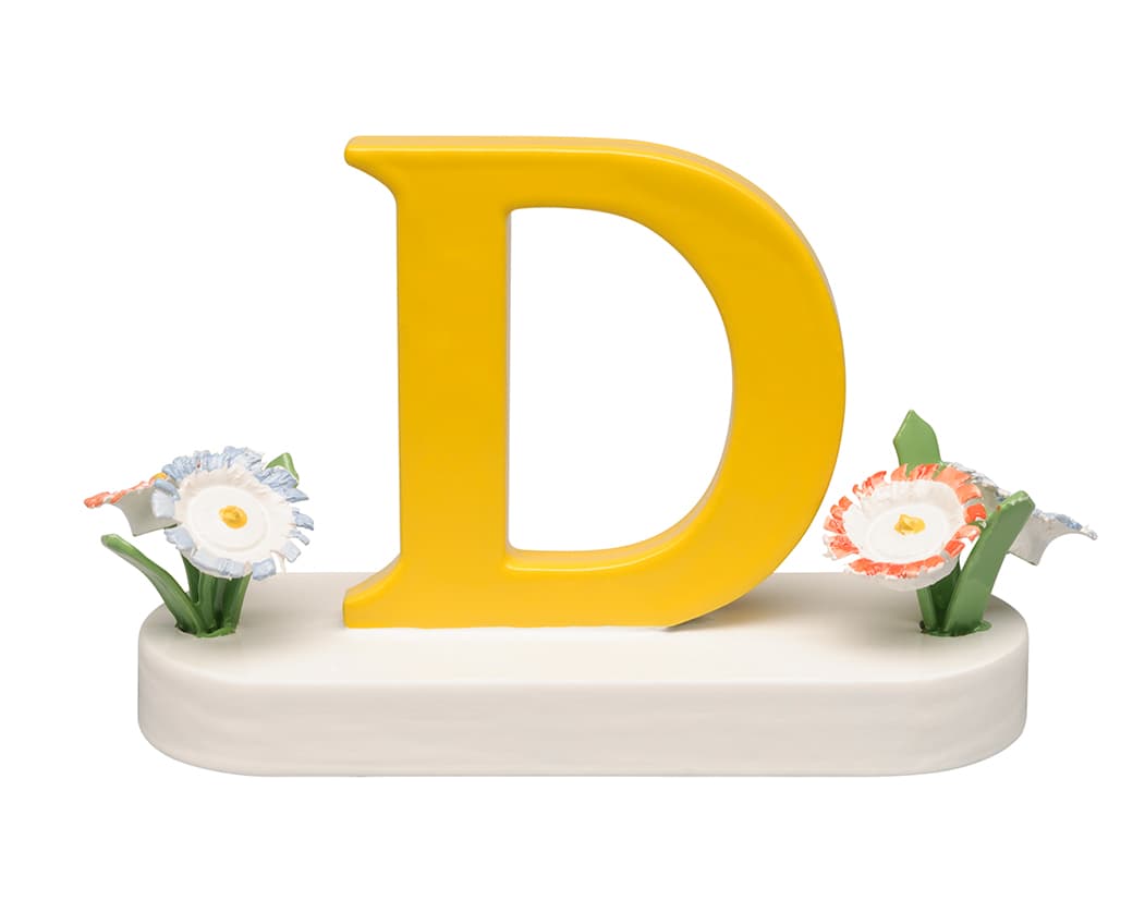 Buchstabe D, mit Blumen