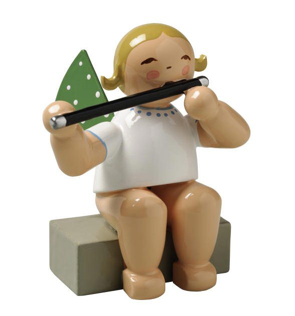 Engel mit Querflöte sitzend