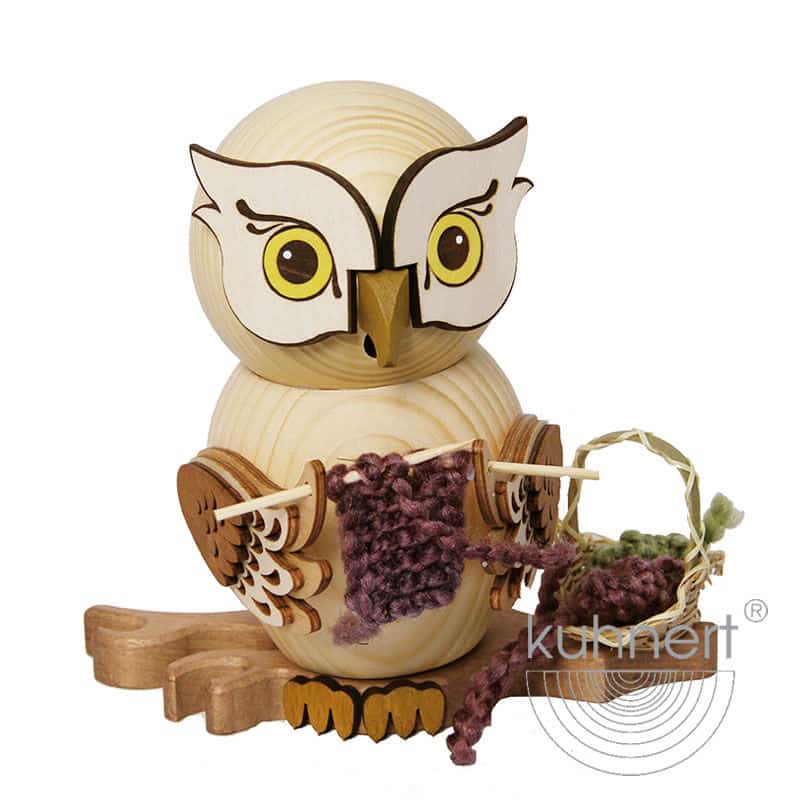 Rauchfigur Eule mit Strickzeug