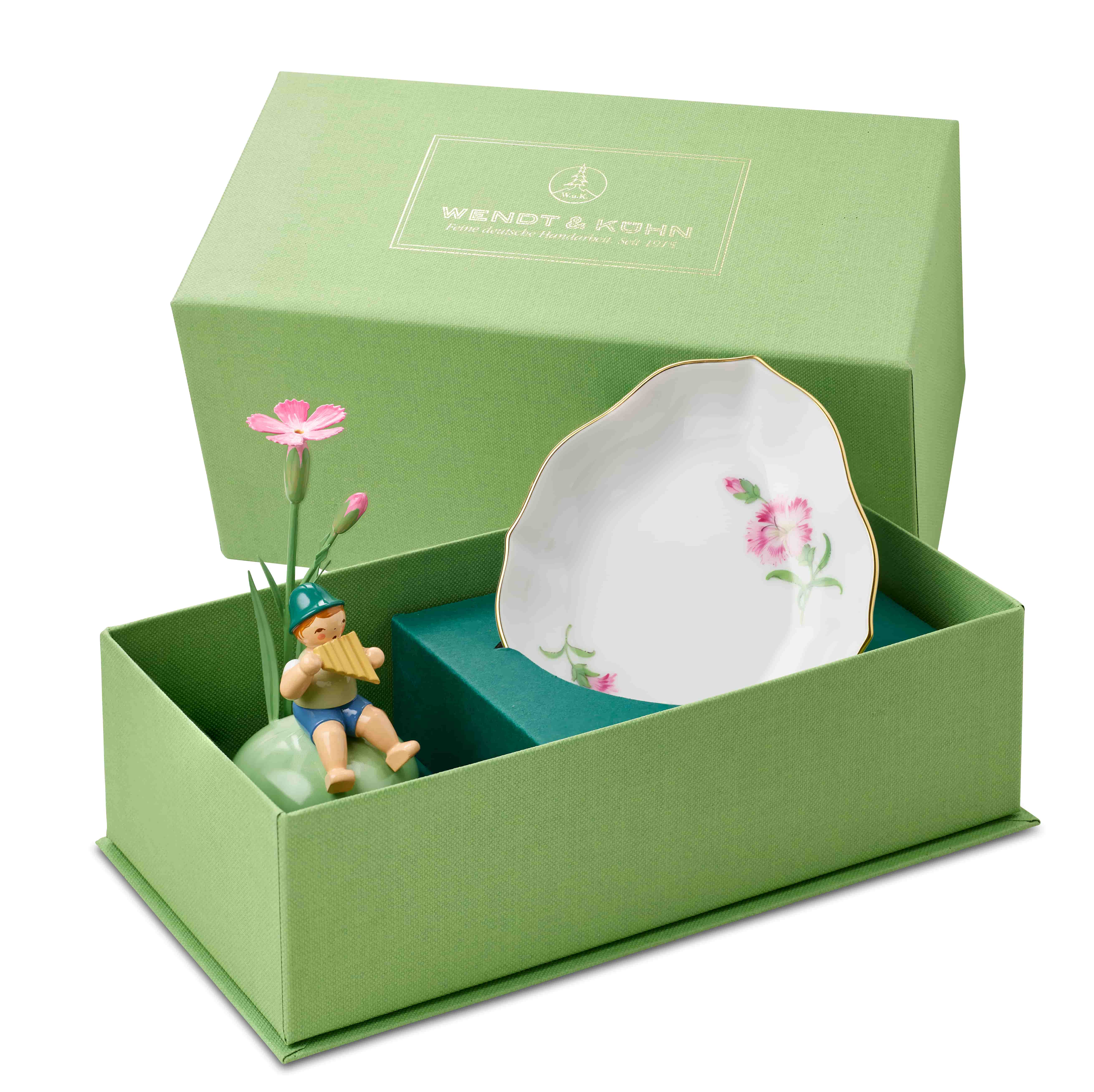 Junge mit Nelke, auf Hügel, mit Schale