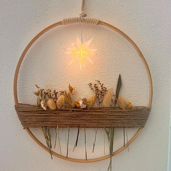 Original Herrnhuter Ministern in Ring mit Trockenblumen - weiß