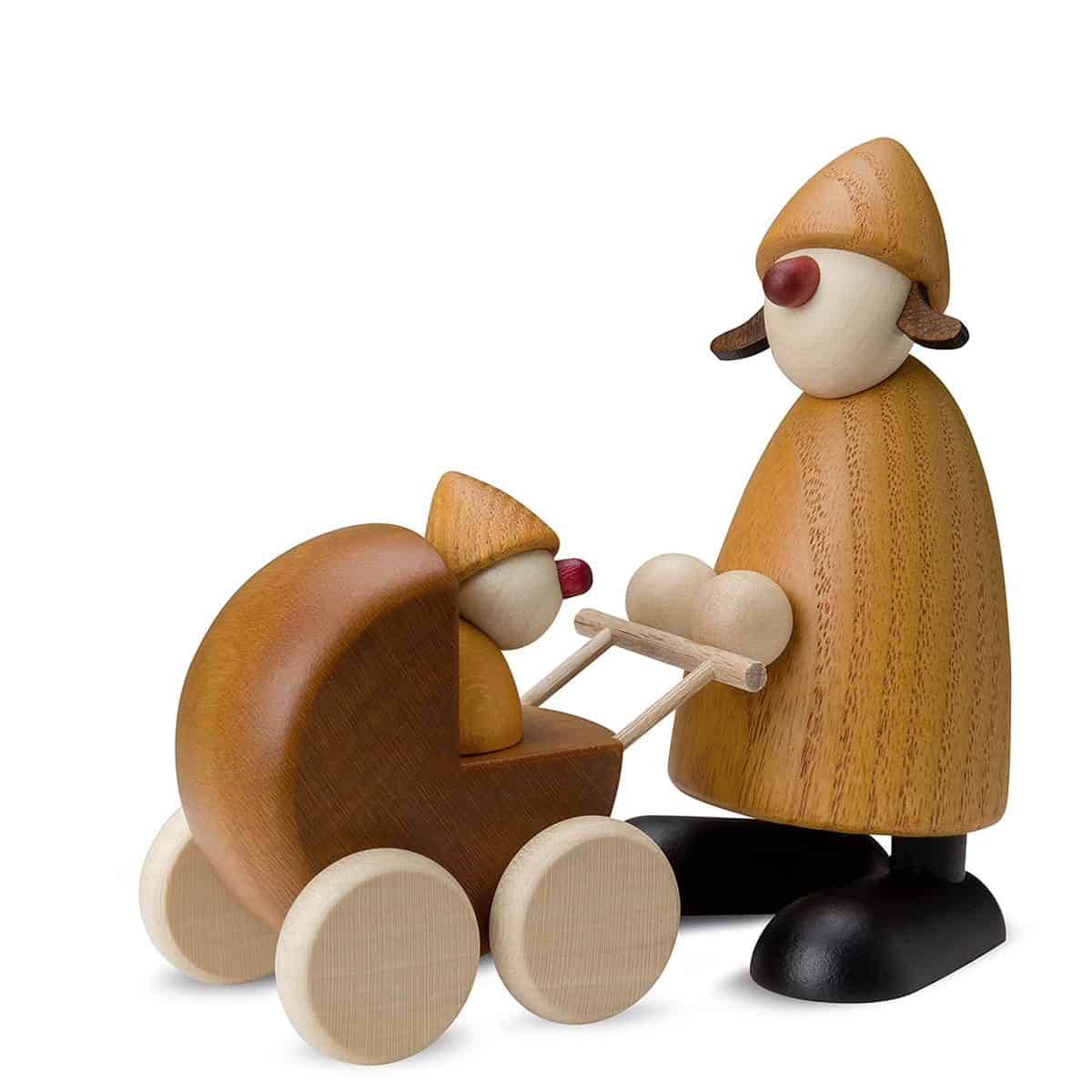 Paula mit Kinderwagen, gelb