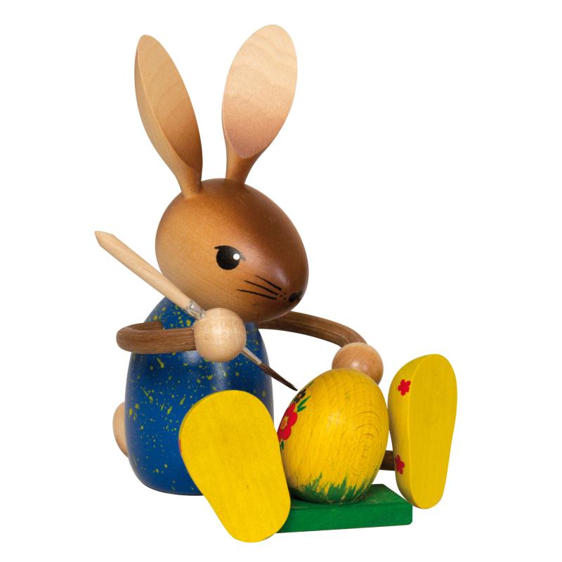 Hase mit Ei