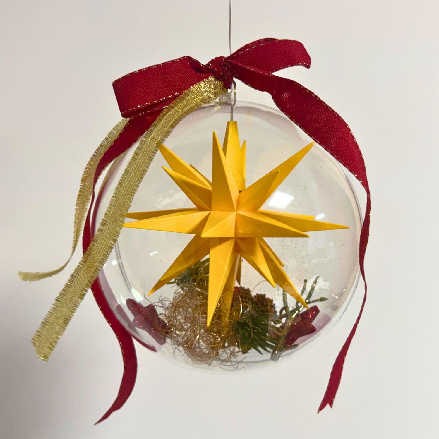 Original Herrnhuter Stern in Weihnachtskugel - gelb