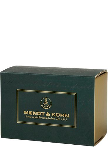 Engel mit Kuchen und Herz Storch, klein, auf zwei Beinen