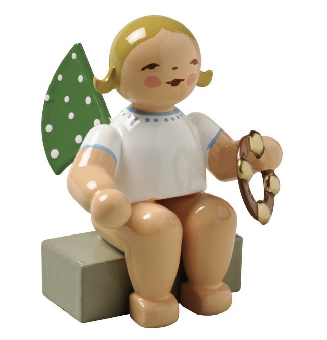 Engel mit Schellenring sitzend